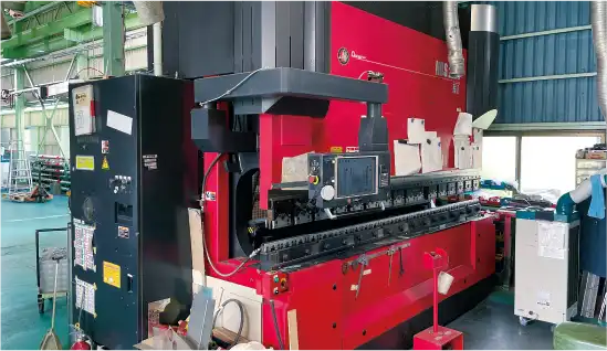 ベンディングマシン