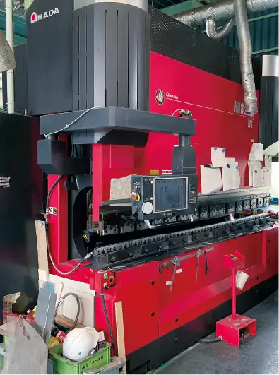 ベンディングマシン